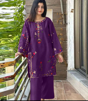 Exquisite Cutwork Embroidery 2-Piece Ensemble